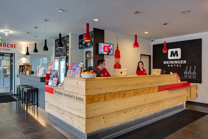 Statt Cash: MEININGER Hotels setzt auf bargeldloses Bezahlen im Hotel