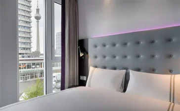 Deutschlands größtes Premier Inn Hotel eröffnet heute in Berlin mit 403 Zimmern direkt am Alexanderplatz