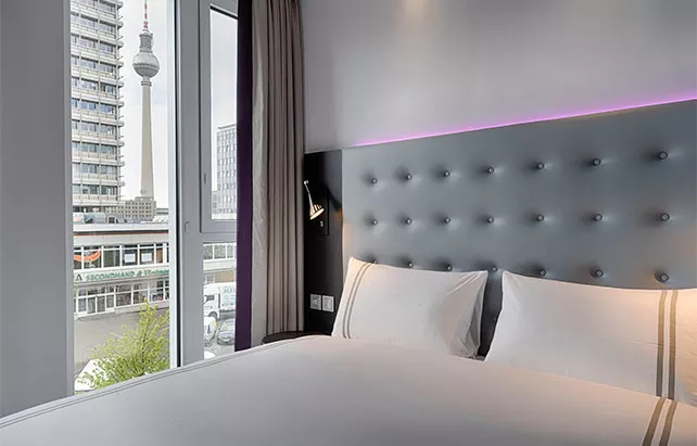 Deutschlands größtes Premier Inn Hotel eröffnet heute in Berlin mit 403 Zimmern direkt am Alexanderplatz