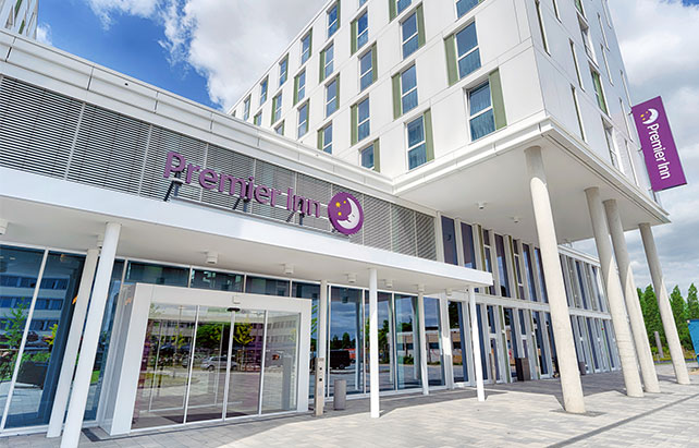 Premier Inn eröffnet erstes Hotel in Wolfsburg und zieht in neuen Hotelbau mit herausstechender Architektur ein