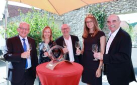 Ehrenpreis der Regierung von Unterfranken geht an das Weingut Horst Sauer