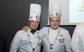 Er hat es gerockt: Der fränkische Bäckermeister und Brotsommelier Axel Schmitt (l.) wurde zum "Worlbaker of the Year" ernannt. Sig­urður Már Guðjóns­son (r.) aus Island wurde weltbester Konditor. Foto: UIBC