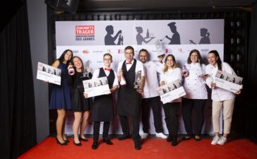Die Zukunftsträger 2022 (von links): Beatriz Silva, Marion Riedel-Hirschmann, Jérôme Streiff, Nicolas Kraus, Adrian Dähler, Lena Schraner, Monika Stampfli und Laura Schürch.