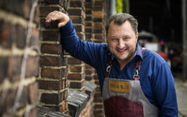 Sebastian Lege, Food Experte und Moderator von «Meet your Taste» gibt spannende Inputs, um die Geschmacksnerven zu stimulieren.