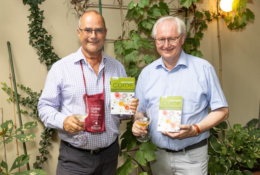 Johannes Fiala (Hrsg. Wein Guide Austria) li., Adi Schmid (Hrsg. Wein Guide Austria) re.