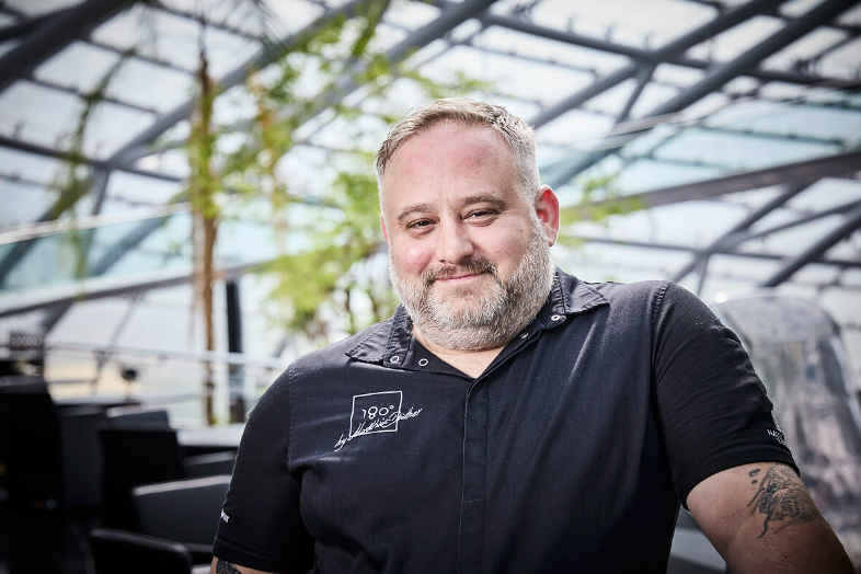 Gast im Ikarus: Matthias Diether © Helge Kirchberger / Red Bull Hangar-7