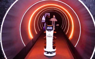The5 Serviceroboter Bella, Copyright: sebotics.com