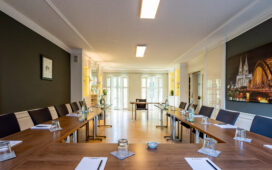 Das optimale Office-Hotel für Businessreisende: b‘mine lockt mit High-Tech-Ausstattung nach Frankfurt. &REPEAT Köln, Airport-VILLA Tagungsbereich der VILLA. Urheber und Copyright: Manfred Daams