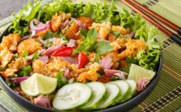 Crispy Rice Salad, Bildquelle: © FomaA– stock.adobe.com