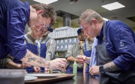 Dessert Dining by Kay Baumgart und Stefan Howells