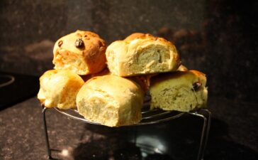 Hot Cross Buns