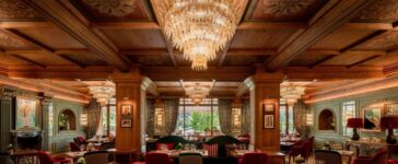 Das Grand Restaurant im Gstaad Palace glänzt stilvoll-elegant in neuem Kleid. © Gstaad Palace